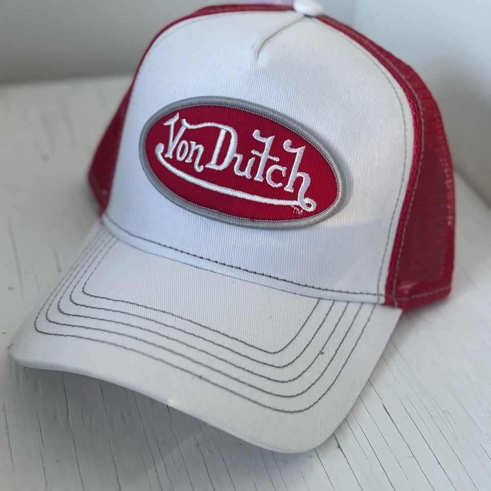 NWT Von Dutch Red and White Classic Trucker - Adjustable